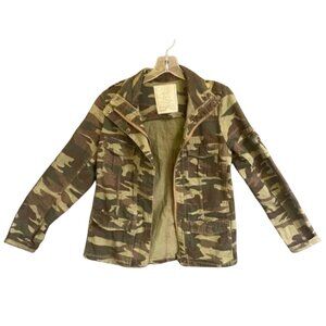 Green Camouflage Zip Up Military Jacket Size Small. Brand: Angel Kiss. 5 pocket.